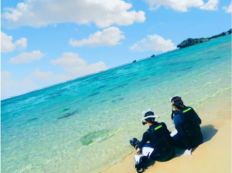 【特別セール実施中】沖縄・青の洞窟シュノーケル☆写真無料プレゼント☆少人数制☆安全対策優良店☆受賞歴多数！の紹介画像