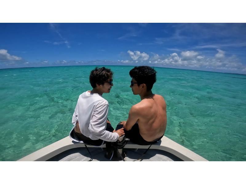 【沖縄・石垣島】１組専属！ガイド貸切！マンタやウミガメのポイントでシュノーケリング！スキン幻の島の紹介画像