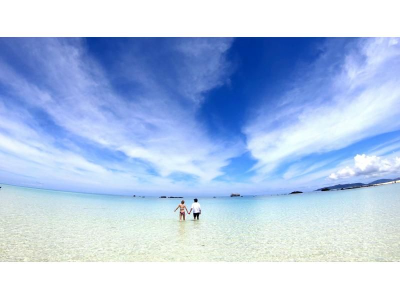 【沖縄・石垣島】１組専属！ガイド貸切！マンタやウミガメのポイントでシュノーケリング！スキン幻の島の紹介画像