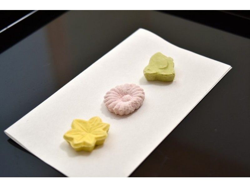 【京都・下京区】お干菓子作り体験！日本の伝統菓子、お干菓子の世界へようこそ！五条駅より徒歩1分の紹介画像