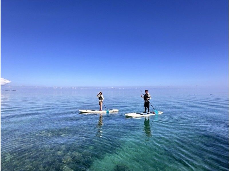 【石垣島】エメラルドグリーン広がる絶景の北部の海をSUP/カヤック体験✨遠浅のウミガメの産卵ポイントで開催‼️初心者向け✨写真動画無料！の紹介画像