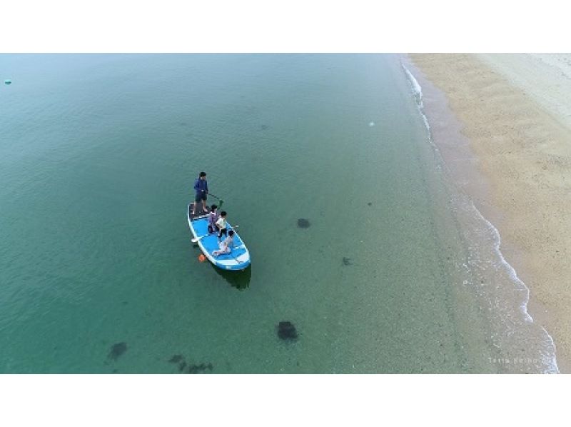 【兵庫/淡路島】在淡路島玩海！在Keino Matsubara做SUP吧！如果你在板上划船，那是一個不同的空間。有導遊陪同拍照♪の紹介画像