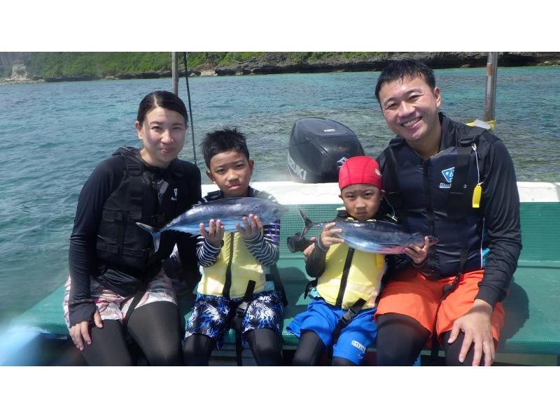 ทัวร์การดำน้ำตื้น(Snorkeling)และชมการรื้อถอนของ skipjack skipjack และซาซิมิที่ทานได้ไม่อั้นの紹介画像