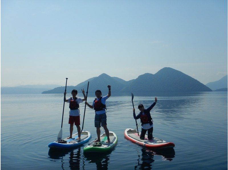 [Hokkaido, Lake Toya] Let's enjoy SUP relaxedly in the magnificent and beautiful caldera lake.