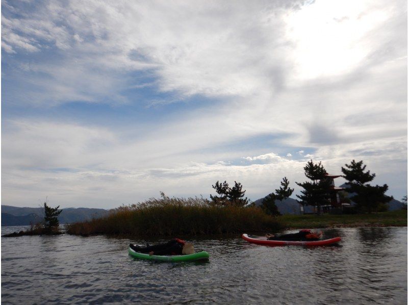 [Hokkaido, Lake Toya] Let's enjoy SUP relaxedly in the magnificent and beautiful caldera lake.