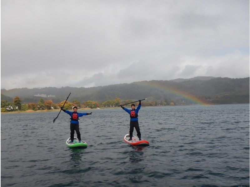 [Hokkaido, Lake Toya] Let's enjoy SUP relaxedly in the magnificent and beautiful caldera lake.