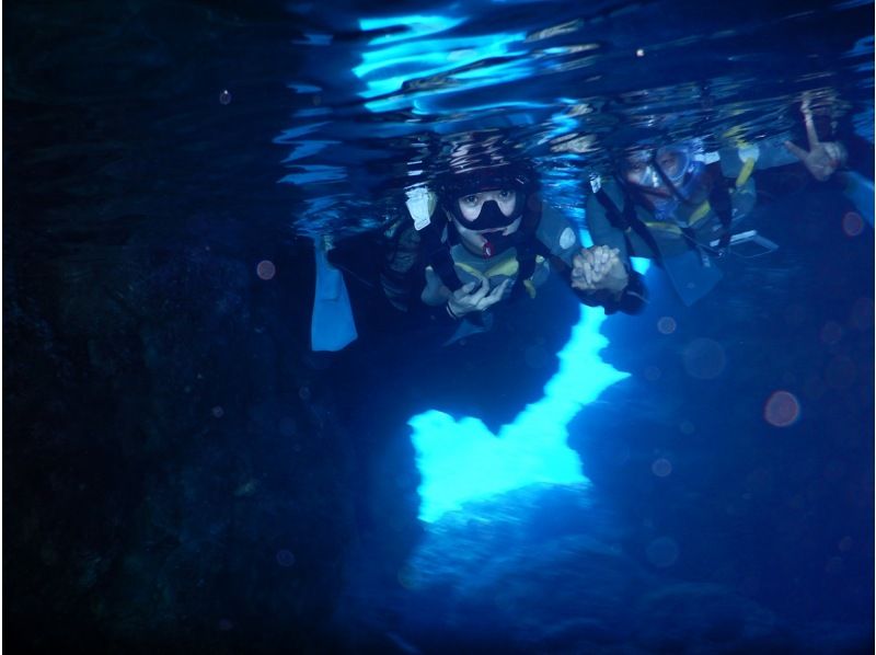 [2 sets] Blue cave snorkel & sea kayak tour & bonito dismantling show All-you-can-eat sashimi! !!の紹介画像