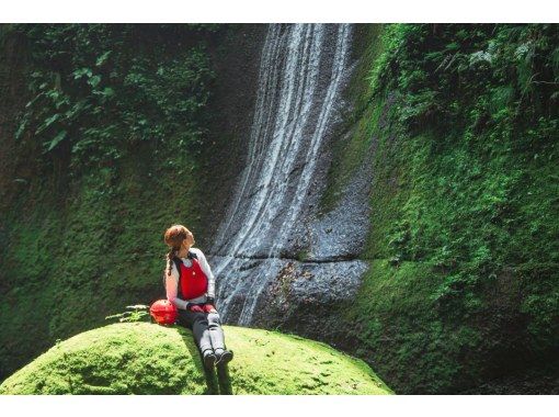 【大分おすすめショップ情報】超希少！秘境・由布川峡谷を冒険するパックラフトツアーを開催「一般社団法人ユフイズム」
