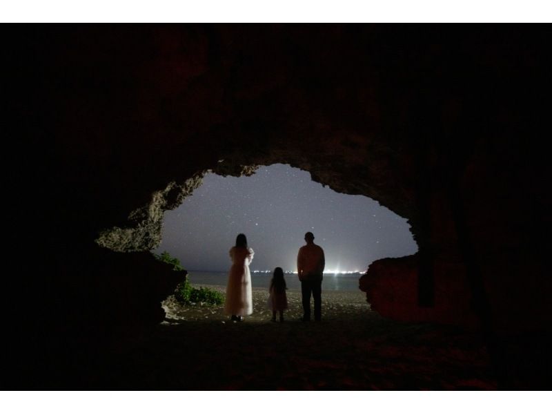 ＜沖縄・本部＞星空フォトと宙さんぽ　in 瀬底ビーチ☆彡参加者毎に星をバックに撮影☆彡ご家族からカップル、お仲間までサプライズに当日予約OKの紹介画像