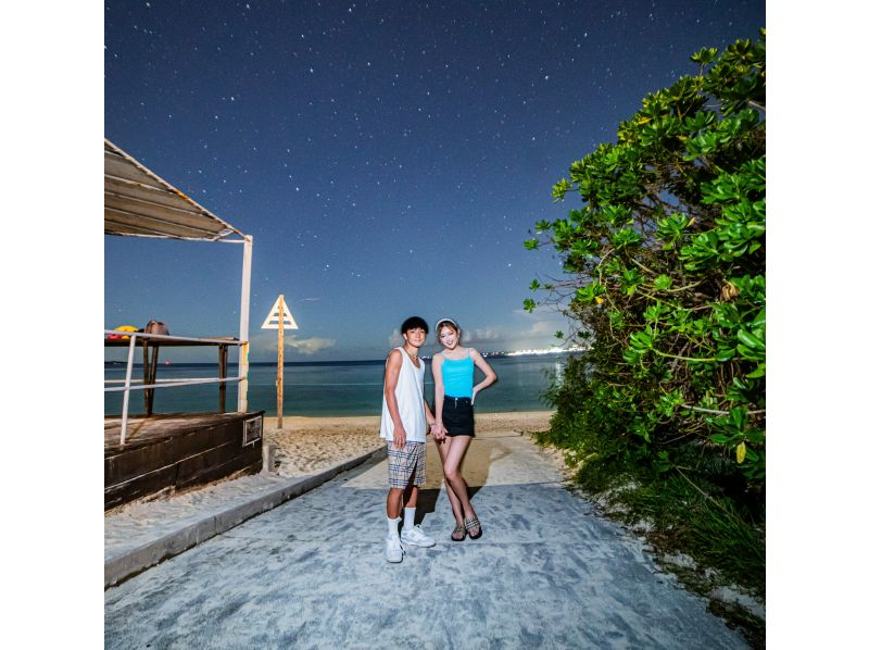 <Okinawa, Motobu> Starry sky photo and space walk at Sesoko Beach ☆彡 Each participant will have their photo taken with the stars in the background ☆彡 From families to couples and friends, reservations can be made on the day to make a surpriseの紹介画像