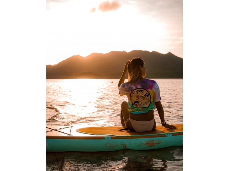 [Okinawa Ishigaki Island] SUP / Have a special time on a beautiful natural beach! Sunset course! Women, beginners, one person welcome! English availableの紹介画像