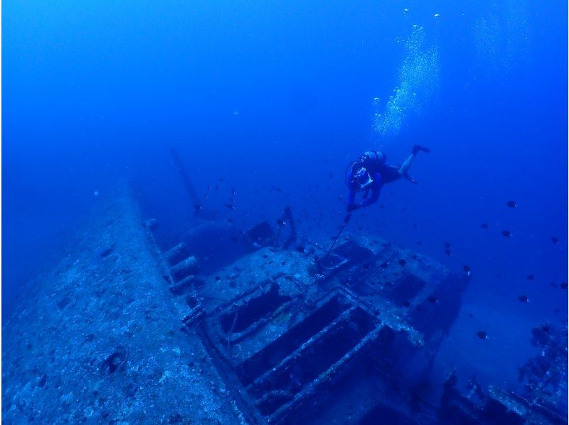 "Spring Sale in progress" [Okinawa Main Island Kouri Island] USS Emmons shipwreck diving (2 dives) photo video shooting giftの紹介画像