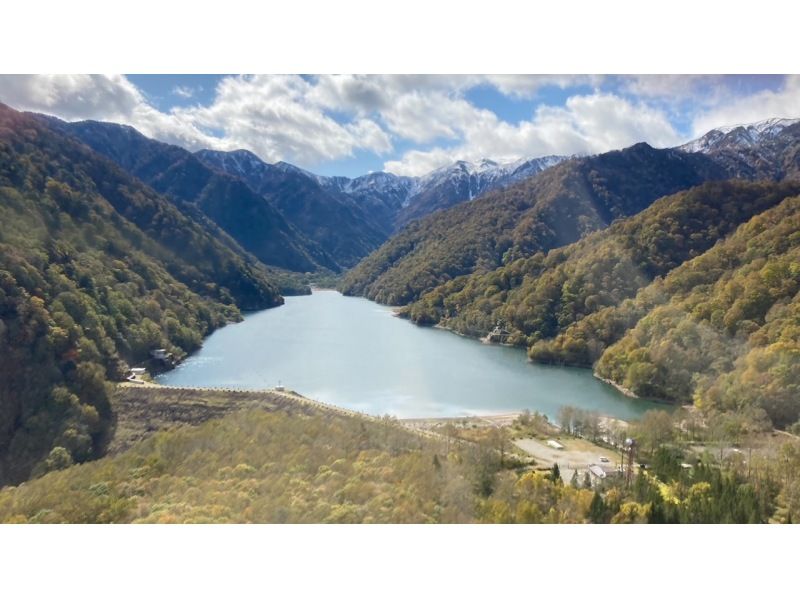 【夏＆SWの岐阜・世界遺産白川郷】空から観光！絶景観光スポットを飛ぶ！家族で友人で楽しむヘリコプタークルージング！！（3名12分コース）の紹介画像