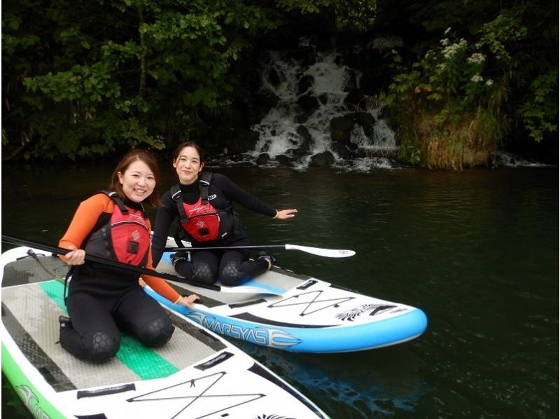 [Hokkaido / Niseko] Relaxing SUP experience in the clear stream Shiribetsu River!