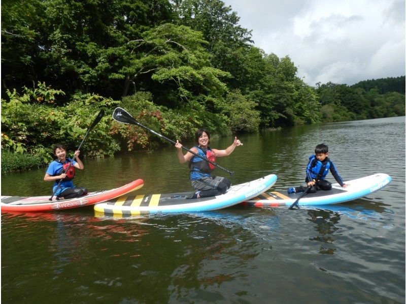 [Hokkaido / Niseko] Relaxing SUP experience in the clear stream Shiribetsu River!