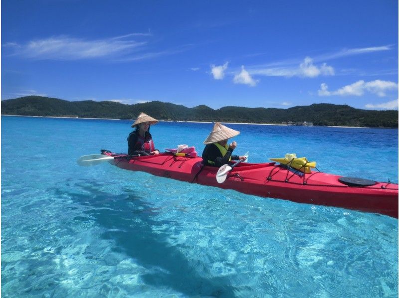 [โอกินาวาเกาะ Kerama] ทัวร์เรือคายัค 1Day แนะนำ [กับอาหารกลางวัน]の紹介画像
