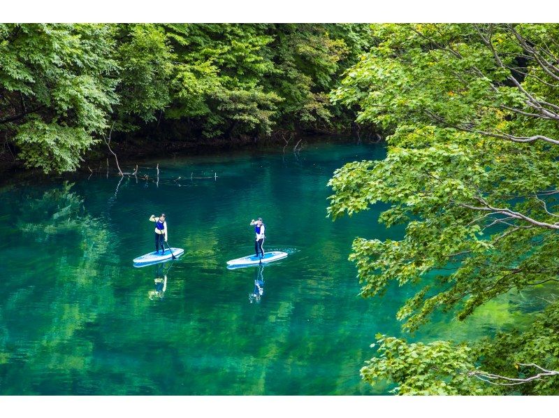 【手ぶらSUP】写真付き！北海道初上陸クリアSUPで、水質11年連続日本1位を誇る湖・川を体感！アメニティー各種無料！初心者、カップル歓迎！の紹介画像