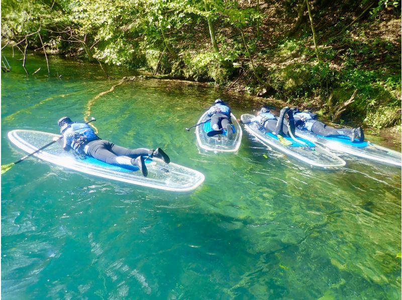 【手ぶらSUP】写真付き！北海道初上陸クリアSUPで、水質11年連続日本1位を誇る湖・川を体感！アメニティー各種無料！初心者、カップル歓迎！の紹介画像