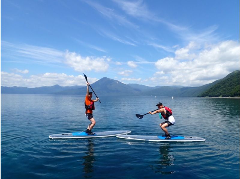 【手ぶらSUP】写真付き！北海道初上陸クリアSUPで、水質11年連続日本1位を誇る湖・川を体感！アメニティー各種無料！初心者、カップル歓迎！の紹介画像