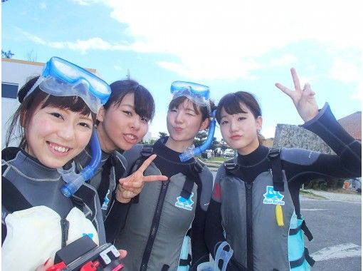 貸切プラン 創業10周年 某芸能人も体験 青の洞窟シュノーケリング 他のお客様と一緒にならない貸切プランはココだけ 写真撮影 餌付け無料 アクティビティジャパン