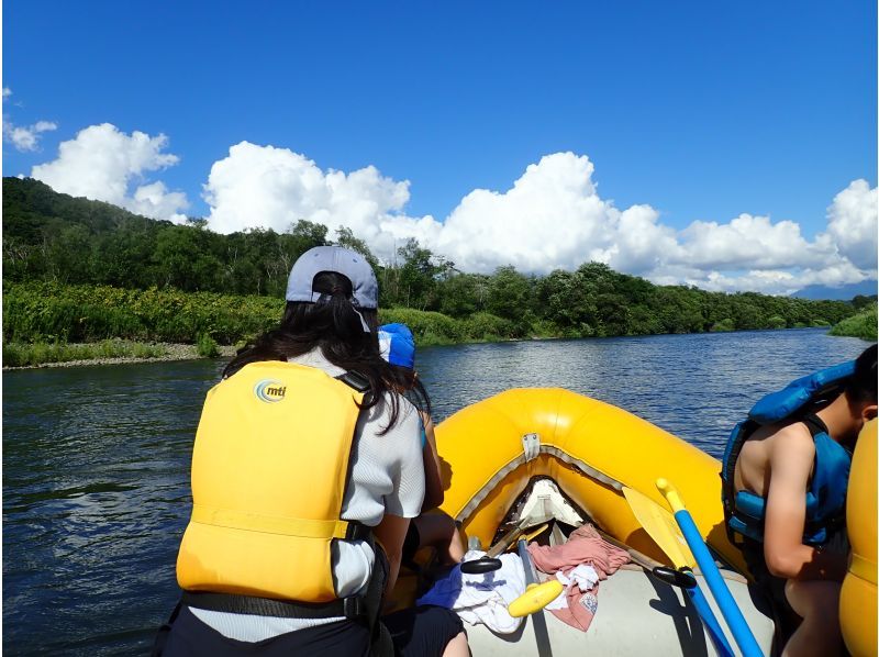[Hokkaido ・ Niseko] Take a walk on the Shiribetsu River Rafting River going tour (1 group private tour! Pet 1 year oldの紹介画像