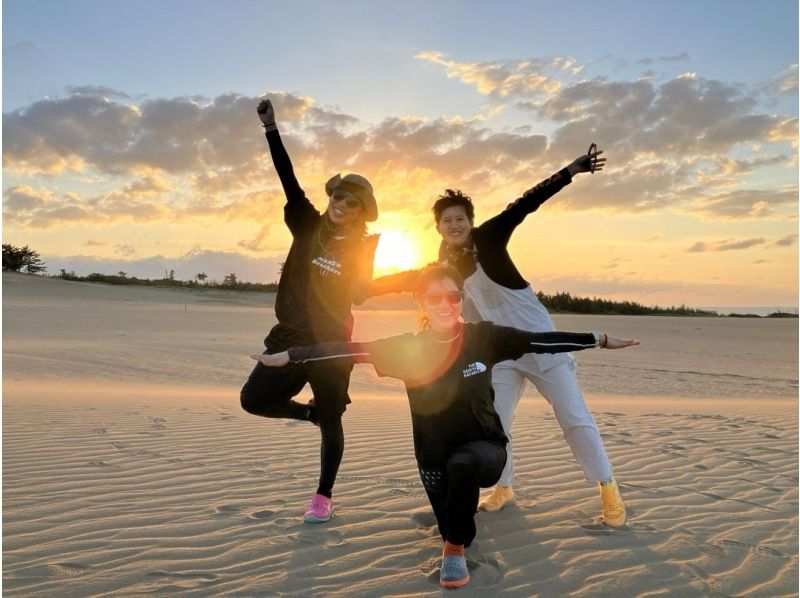  [ ทตโตะริ ในเนินทราย พาราไกลด์ดิ้ง(Paragliding) กึ่ง อา หลักสูตรประสบการณ์ の紹介画像