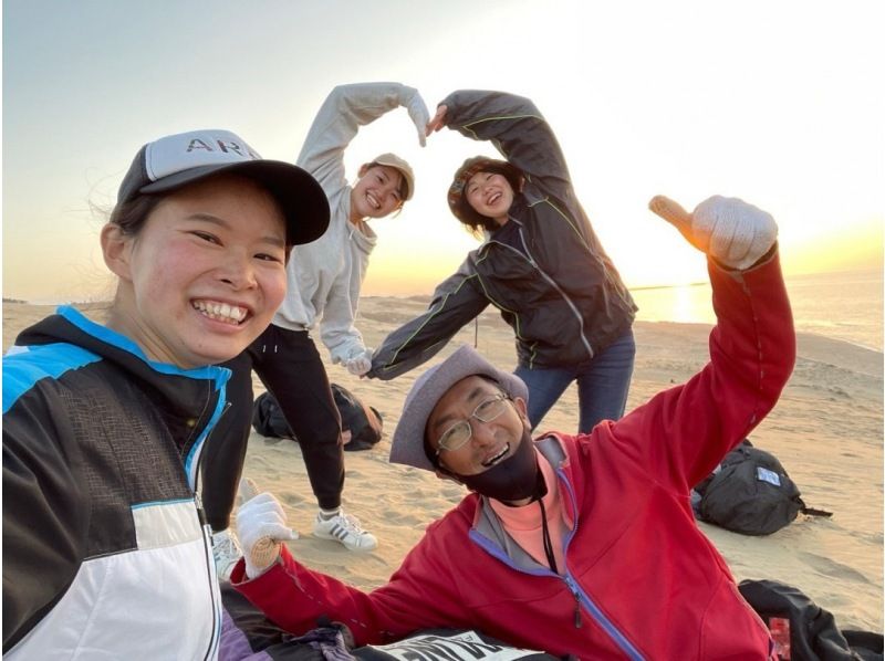  [ ทตโตะริ ในเนินทราย พาราไกลด์ดิ้ง(Paragliding) กึ่ง อา หลักสูตรประสบการณ์ の紹介画像