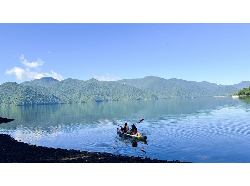 ≪早朝 7:30≫　日光中禅寺湖で絶景のカヌーツアー　少人数・貸し切り・写真付きの紹介画像