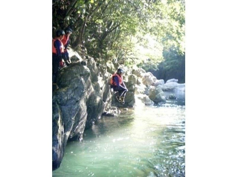[Kumamoto Prefecture] Sawanobori Canyoning (group of 2 to 3 people) It's 8 am, everyone gathers!の紹介画像