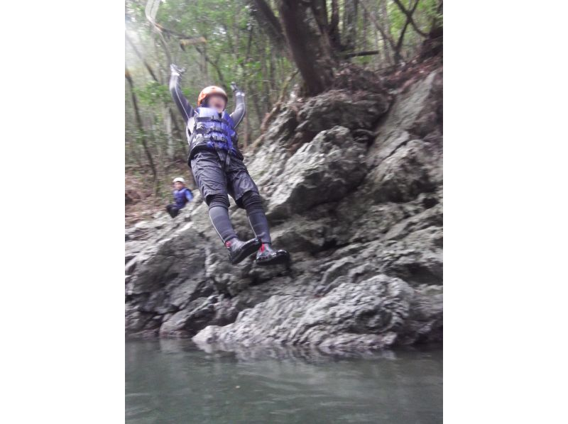 【熊本県】沢登りキャニオニング（4〜9人グループ）朝8時だよ全員集合！の紹介画像