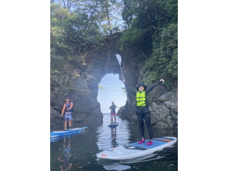 【福井・若狭・和田】SUPクルージングで日本海離島・洞窟を巡るゆったり180分★カップル・ファミリー・女性におすすめの紹介画像