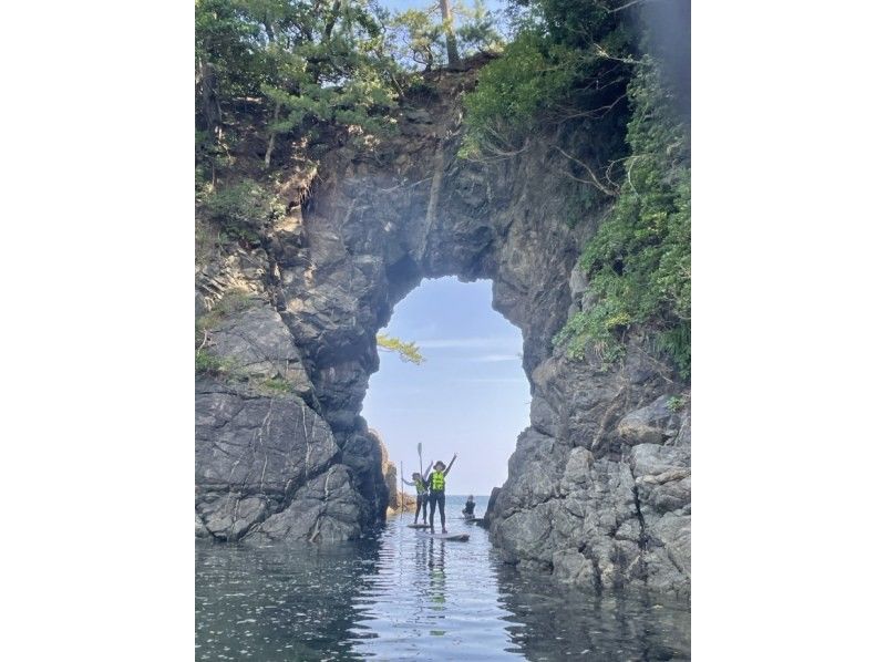【福井・若狭・和田】SUPクルージングで日本海離島・洞窟を巡るゆったり180分★カップル・ファミリー・女性におすすめの紹介画像
