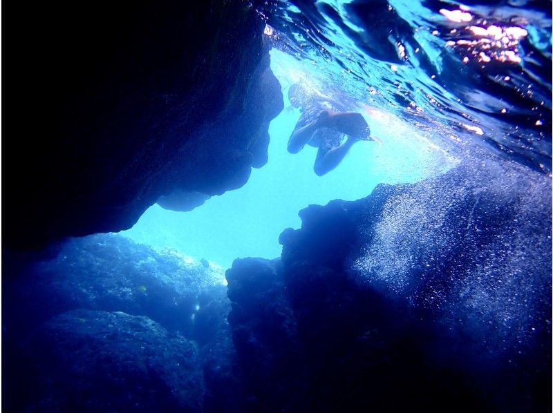 【宮古島　１組貸切】プライベート☆青の洞窟シュノーケルツアーの紹介画像
