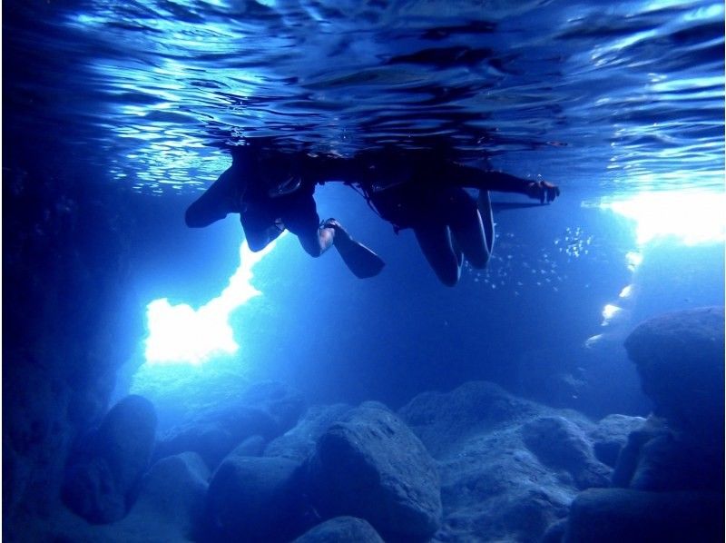 Where is the Blue Cave in Miyakojima and how do you get there? A comprehensive guide to popular activity tours!