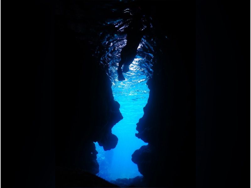 [Miyakojima 1 group charter] Private ☆ Blue cave snorkel tourの紹介画像