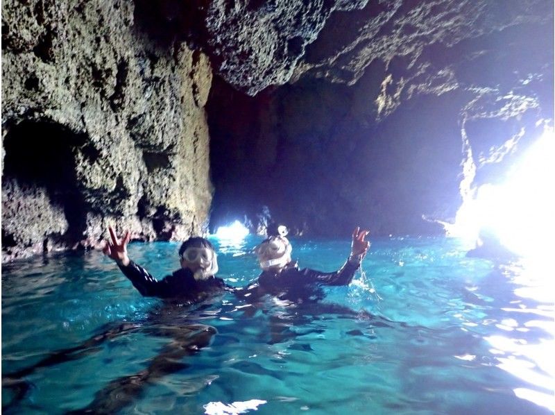 私人☆青之洞浮潛之旅☆包括防水相機租借[宮古島/一組預訂]の紹介画像