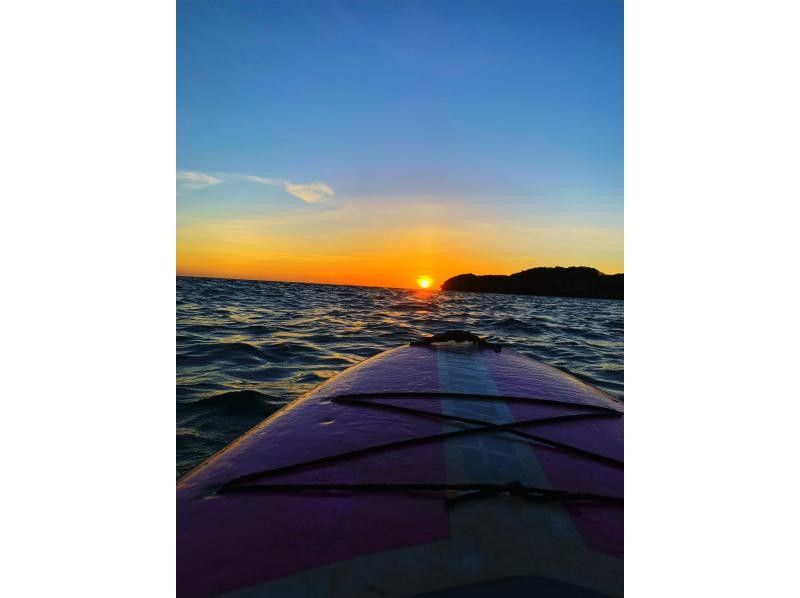 [Family Discount]《Sunset SUP》Free plan for one junior high school student or younger★Participation is OK from 10 years old★Free rental items are also available in children's sizes!の紹介画像