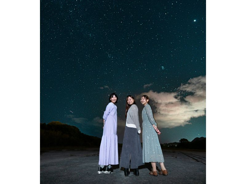[Okinawa, Motobu] Stargazing and space walking at the former Motobu Airfield ☆彡Explanation of the stars and the universe & photography for each participant, etc. 1 drink included *Reservations can be made on the day in consultation with the weatherの紹介画像