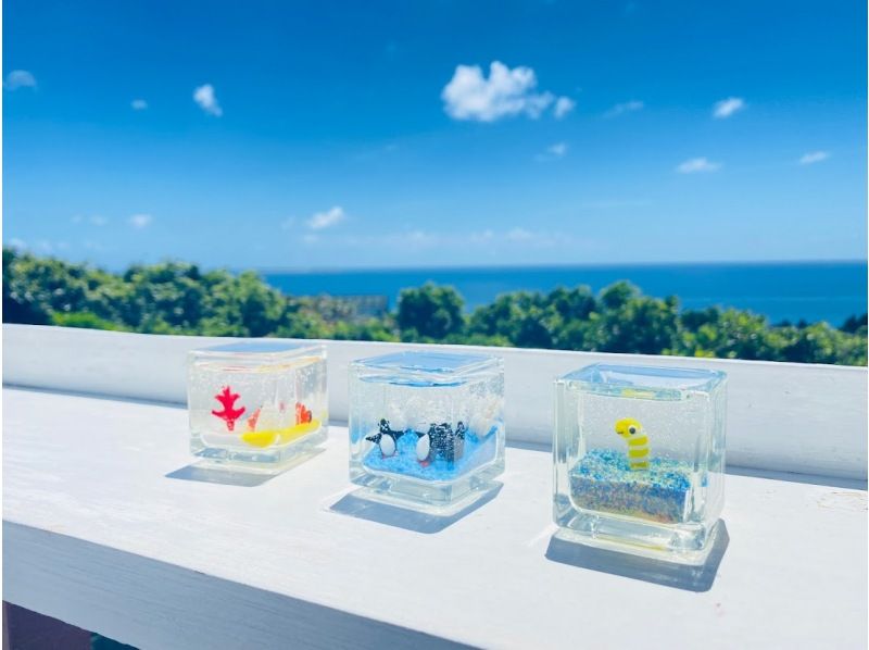 【沖縄・美ら海水族館近く】ジェルサンドアート作り体験　色砂やガラスのパーツでオリジナル作品を作ろう！カップル・ファミリーにもオススメプラン