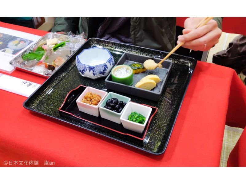 【京都の仕出し文化を体験】京都で味わう老舗仕出し割烹の会席盛り付け体験の紹介画像