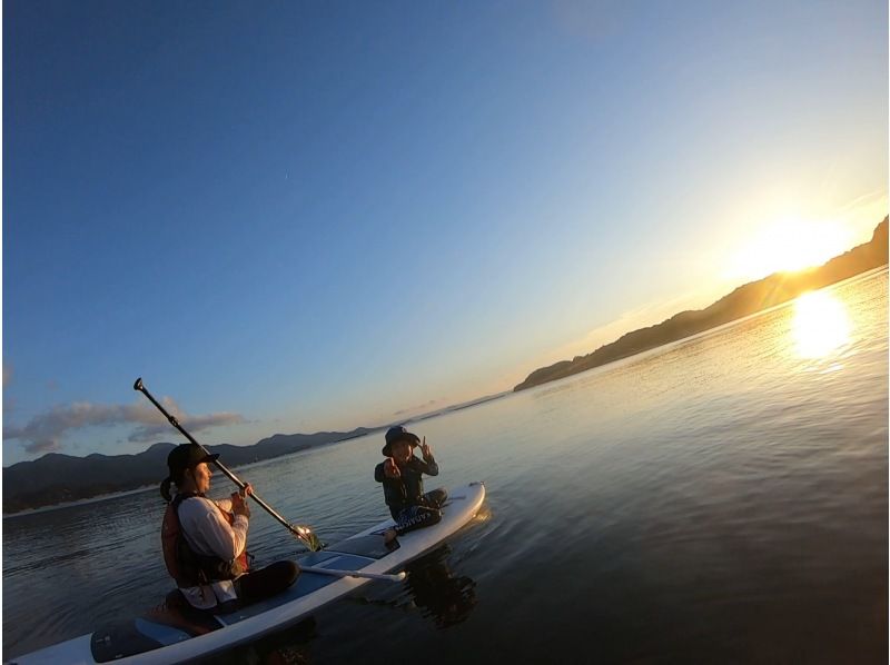 [福岡/絲島]日落SUP！從 SUP 頂部觀看夢幻般的黃昏海的特殊時間！の紹介画像