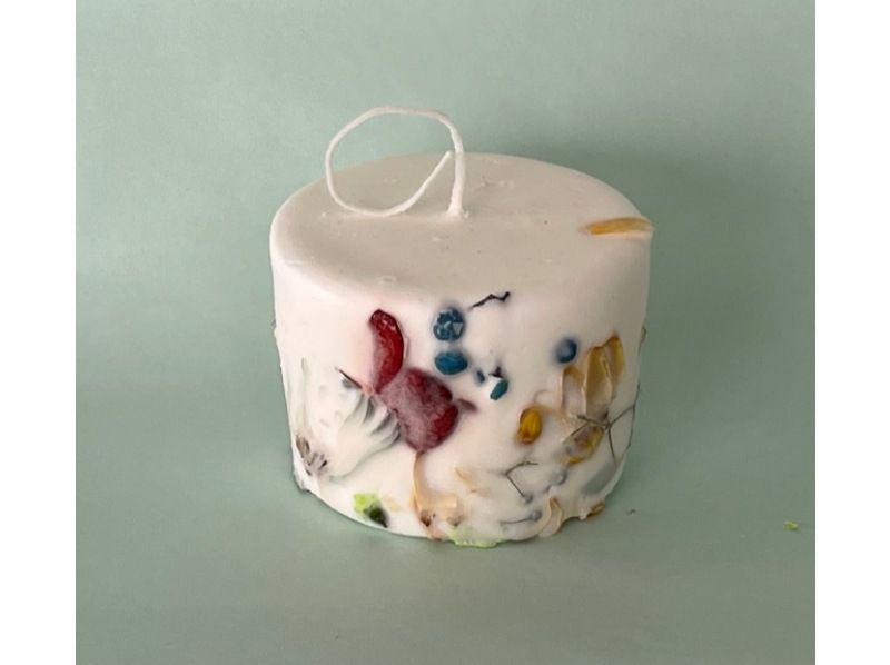 [Miyagi, Sendai] (Walking distance from Sendai Station) Create a one-of-a-kind botanical candle using your favorite flowers. の紹介画像