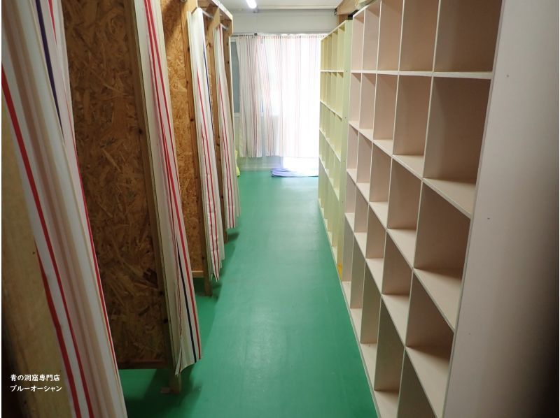 【冲绳蓝洞】适合初学者的乘船全脸面镜潜水体验の紹介画像