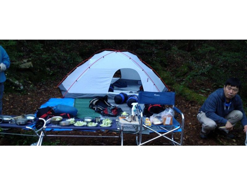 【大分・佐伯市】1組限定【1泊2日】夏の藤河内渓谷「焚火野営・沢滑り/飛込み/泳ぎ」(3食/ｺｰﾋｰ./おやつ/♨️付)【装備無料】7～9月の紹介画像