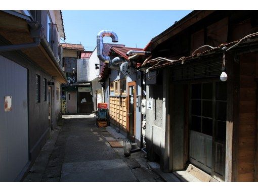 山梨 富士吉田 これぞ日本を代表する景観 新倉山より望む富士山と昭和レトロな街並みをめぐるサイクルツアー 特製どら焼きのお土産付き アクティビティジャパン