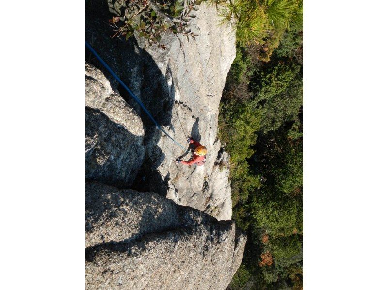 [Shiga] Beginner-friendly "Rock Climbing" with a spectacular view of Lake Biwa Hira Mountains Lion Rock (VER-1)の紹介画像