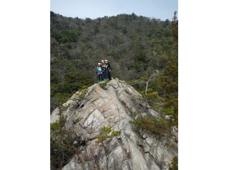 [Shiga] Beginner-friendly "Rock Climbing" with a spectacular view of Lake Biwa Hira Mountains Lion Rock (VER-1)の紹介画像