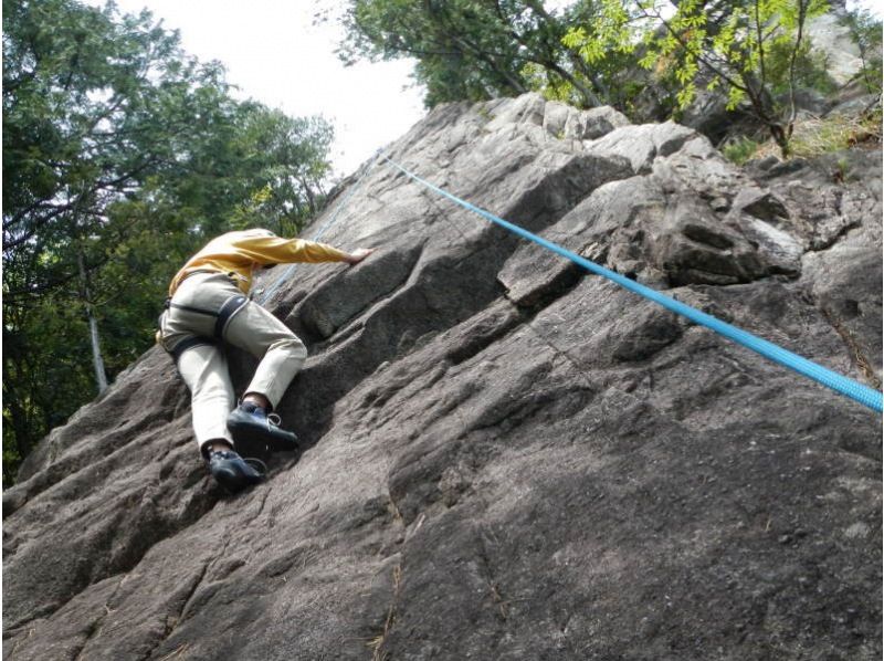 [Shiga] Beginner-friendly "Rock Climbing" with a spectacular view of Lake Biwa Hira Mountains Lion Rock (VER-1)の紹介画像