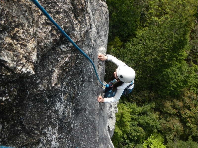 [Shiga] Beginner-friendly "Rock Climbing" with a spectacular view of Lake Biwa Hira Mountains Lion Rock (VER-1)の紹介画像