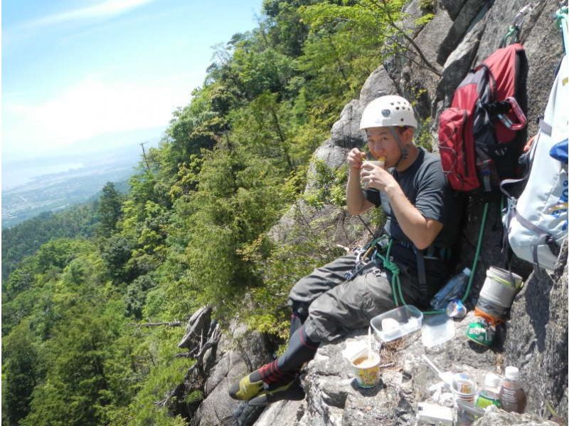 [Shiga] Beginner-friendly "Rock Climbing" with a spectacular view of Lake Biwa Hira Mountains Lion Rock (VER-1)の紹介画像